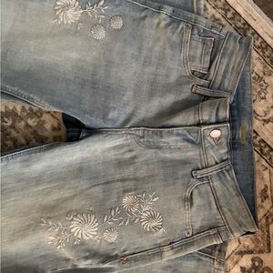 Floral Embroidered Light Blue Women's Rockstar Super Skinny Old Navy Jeans Size2